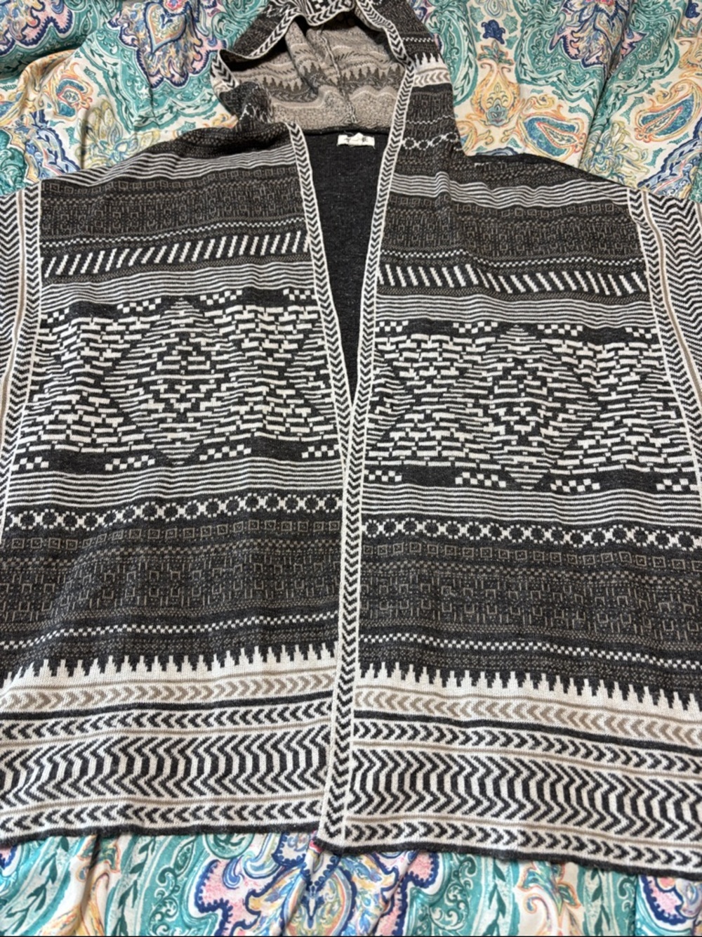 Ardene Charcoal and Cream Aztec Patterned Hooded Cardigan